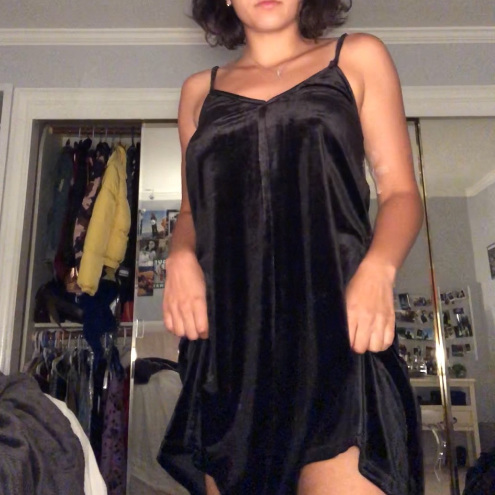 BLACK VELVET DRESS
